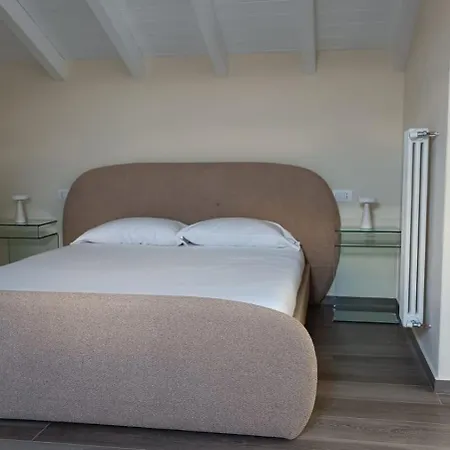 Major Luxury Couette-café Dormelletto